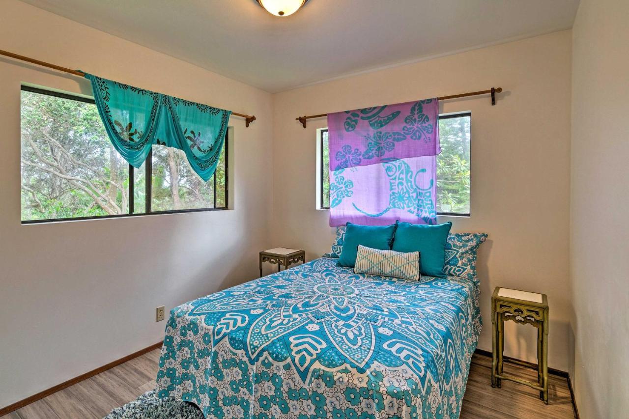 Peaceful Abode With Deck, 13 Mi To Black Sand Beach! Naalehu Ngoại thất bức ảnh