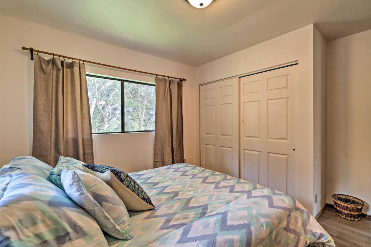 Peaceful Abode With Deck, 13 Mi To Black Sand Beach! Naalehu Ngoại thất bức ảnh